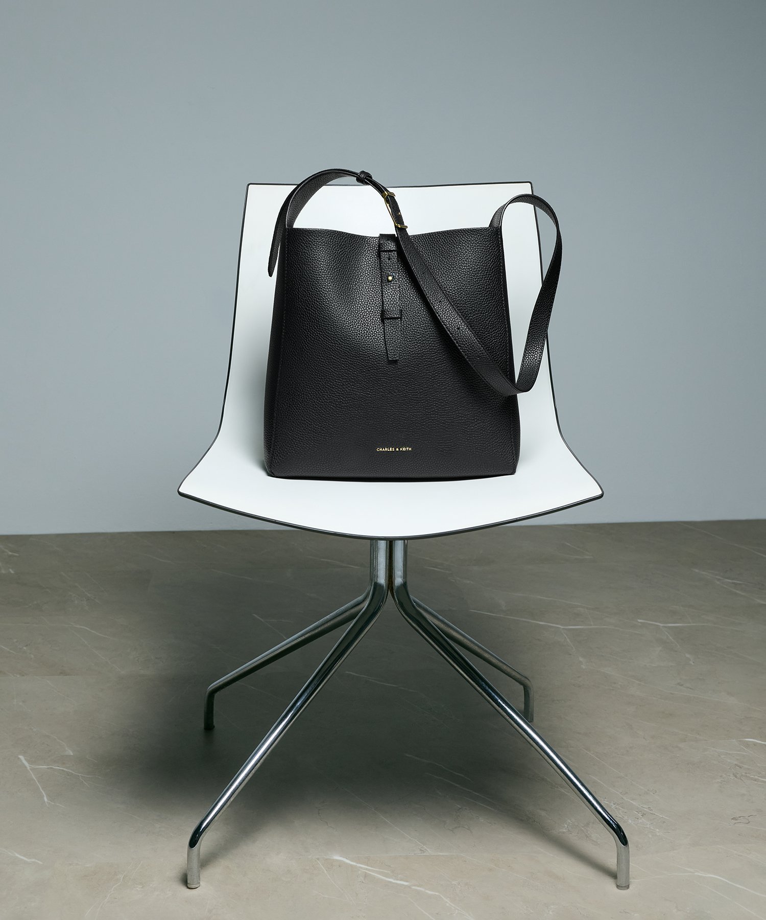 CHARLES & KEITH｜Beryl ベリル ベルトホーボーバッグ | Rakuten