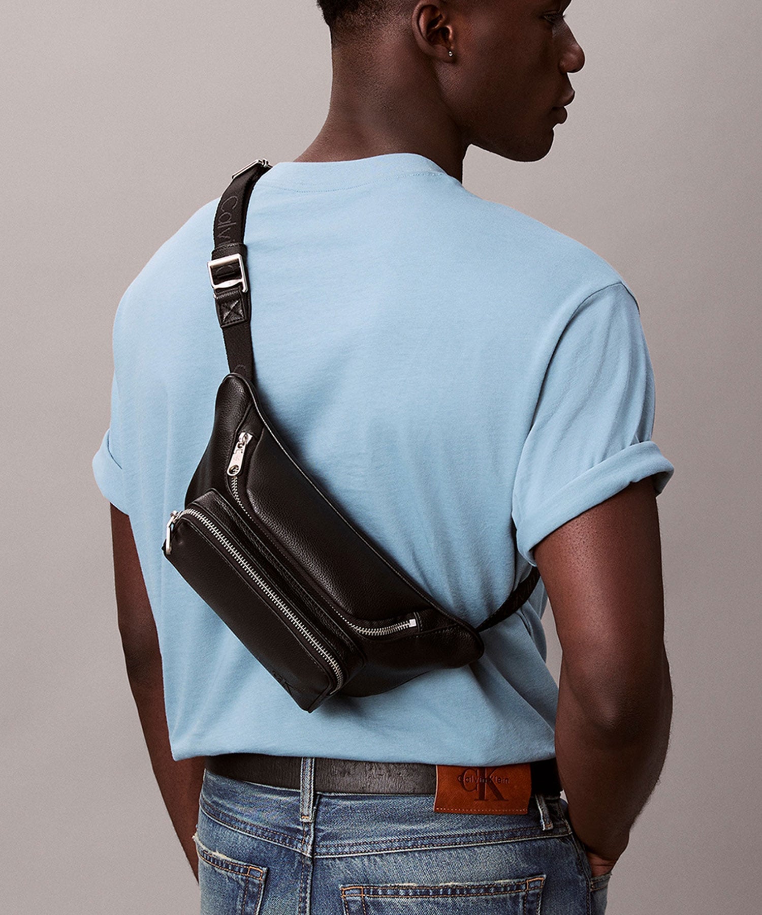 Calvin Klein｜(M)【公式ショップ】 カルバンクライン クロスボディ