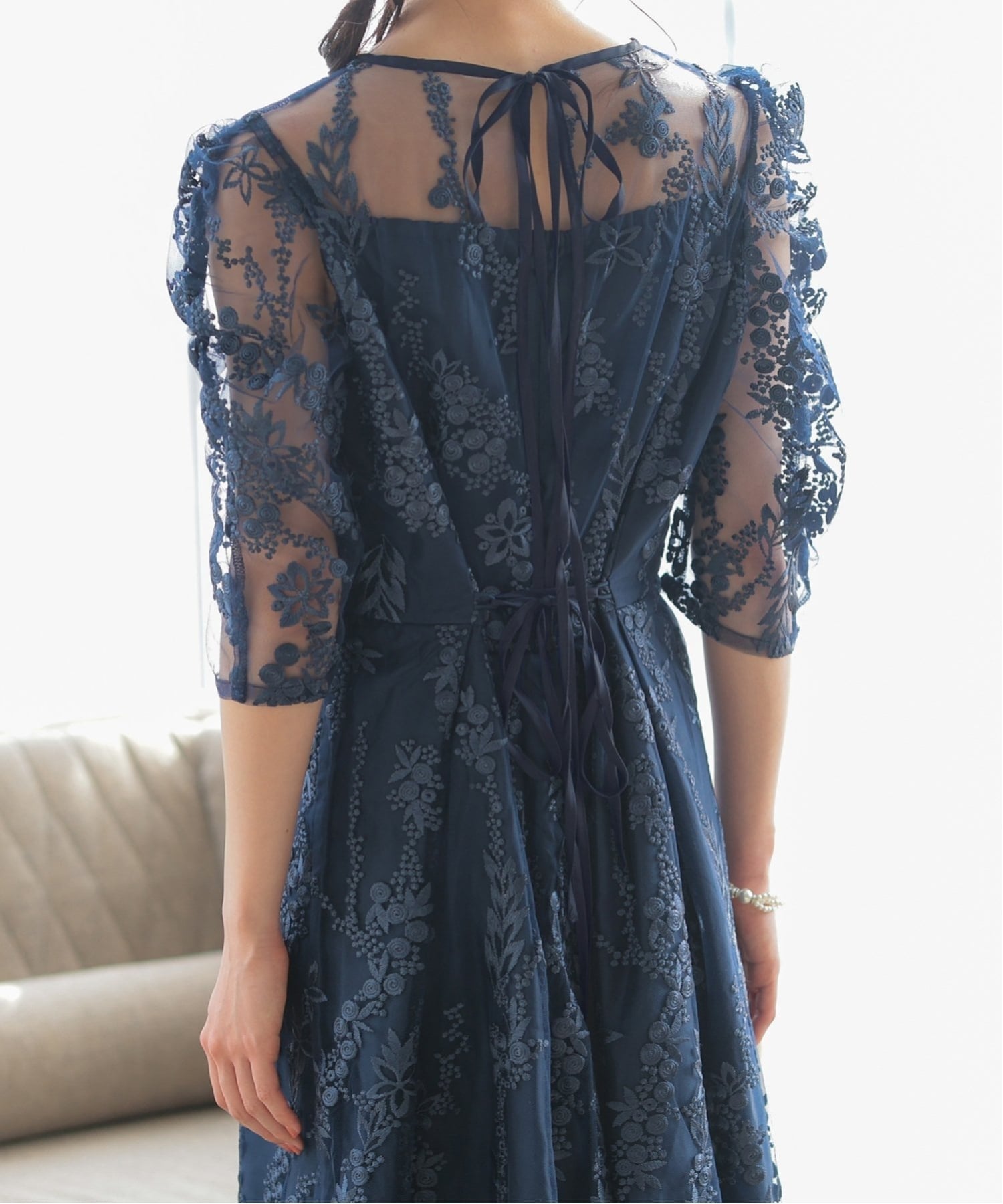 haremode｜【haremode ハレモード公式】花柄刺繍ミディ丈ドレス