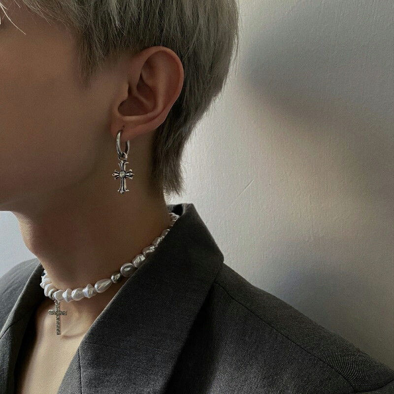 楽天市場】18G クロス フープピアス 片耳用 揺れる ジルコニア