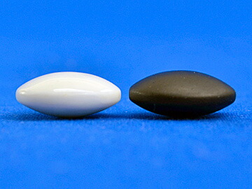 楽天市場】囲碁 硬質ガラス碁石 新生 竹 厚み約9mm 白石180粒 黒石181