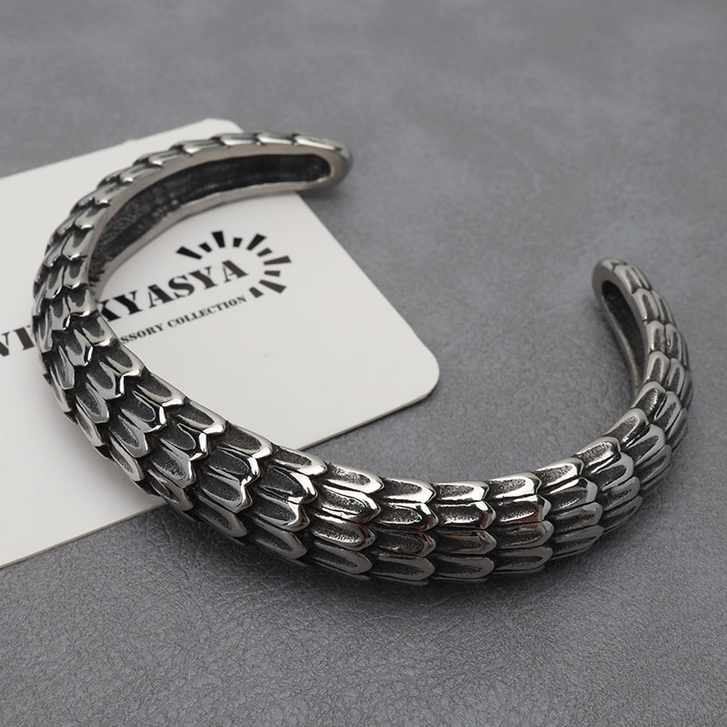 楽天市場】サージカルステンレス316L 蛇の鱗バングル シルバー 鱗