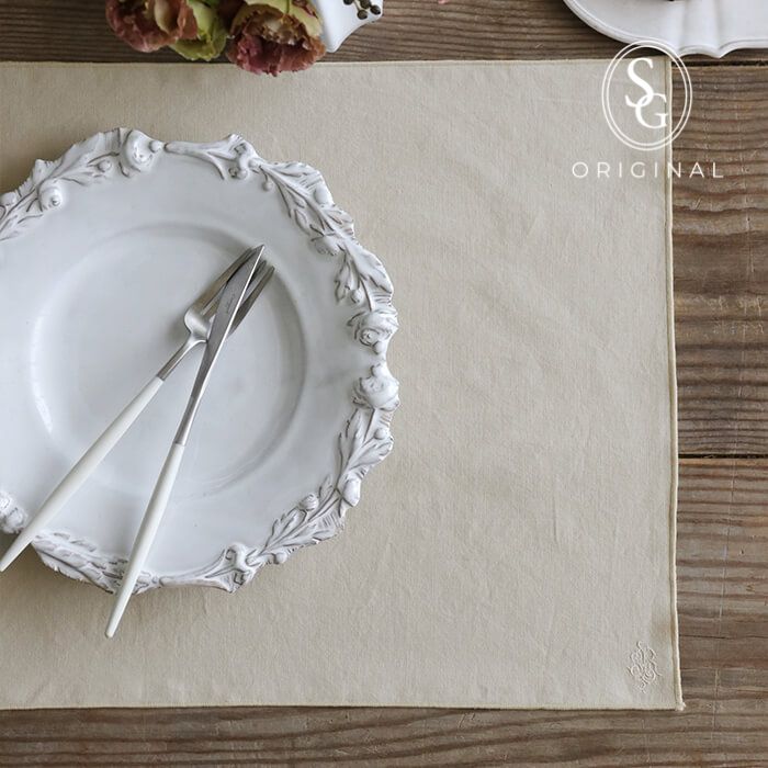 楽天市場】撥水 プレースマット ベージュ Sarah Grace モノグラム