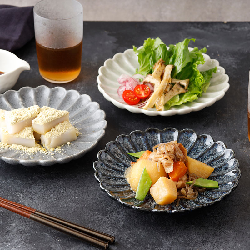 楽天市場】【最大2000円クーポン3/4 20:00〜3/11 1:59】花型中皿 17cm