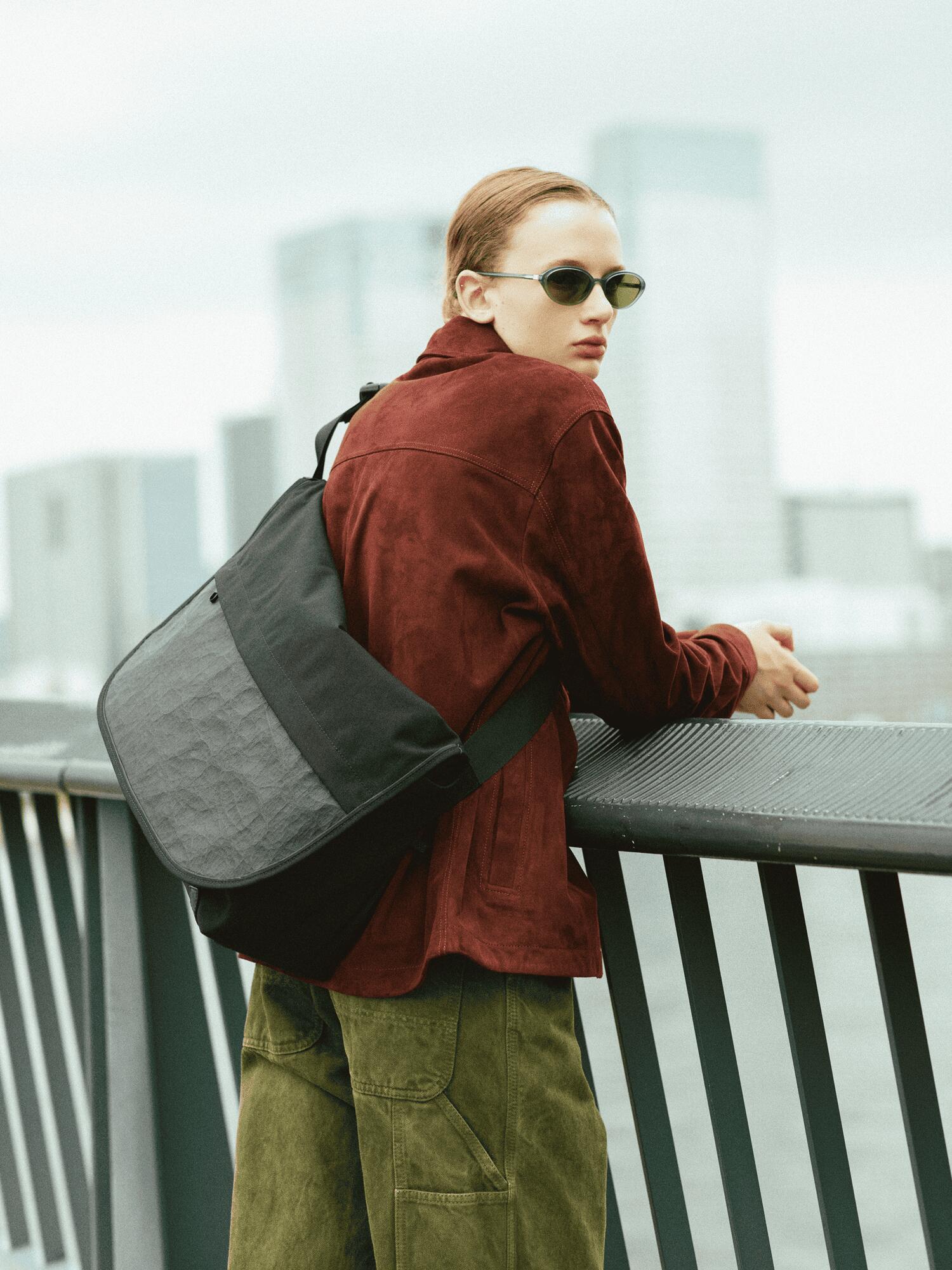 楽天市場】【土屋鞄公式】CORDURA®×レザー コンビメッセンジャーバッグ