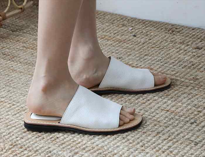 楽天市場】本革 フラットサンダル レディース レザー サンダル