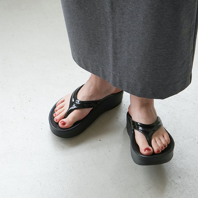 楽天市場】◇【国内正規販売店】[oomega] OOFOS(ウーフォス)OOmega