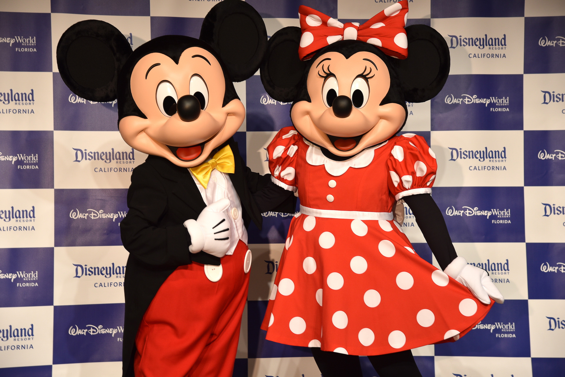 あのブルー・ミルクがゴクゴク飲める！「スター・ウォーズ