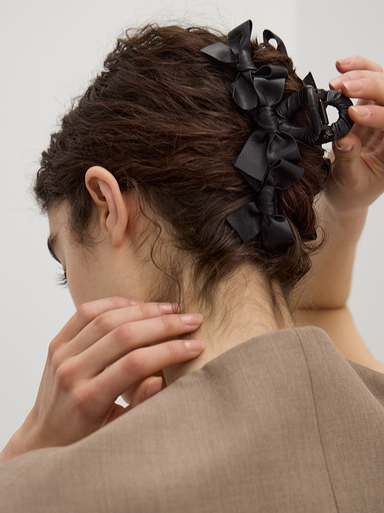 Leather Ruban Clip in Black – TRESSE公式サイト