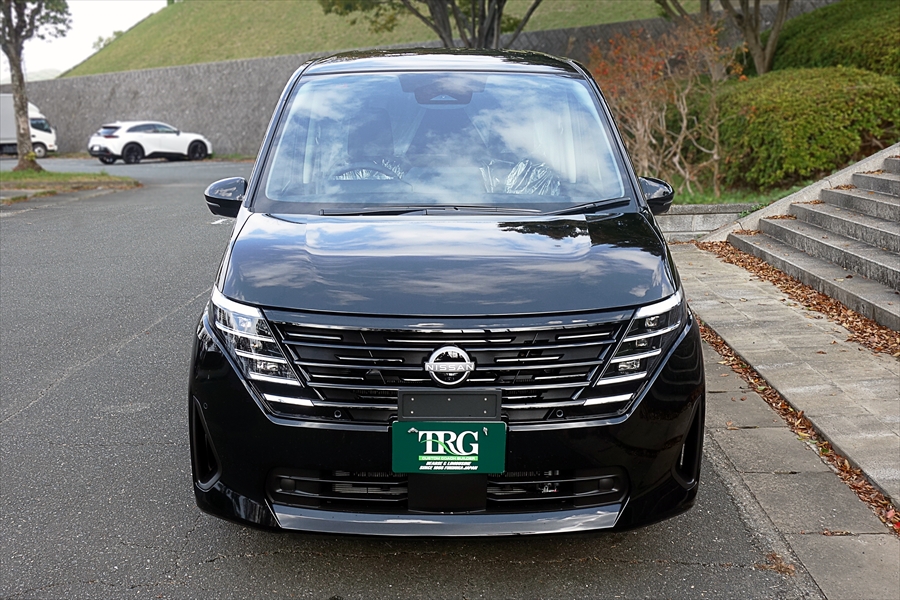 製作事例：25S-062】日産・セレナ バン型霊柩車 - 洋型霊柩車の