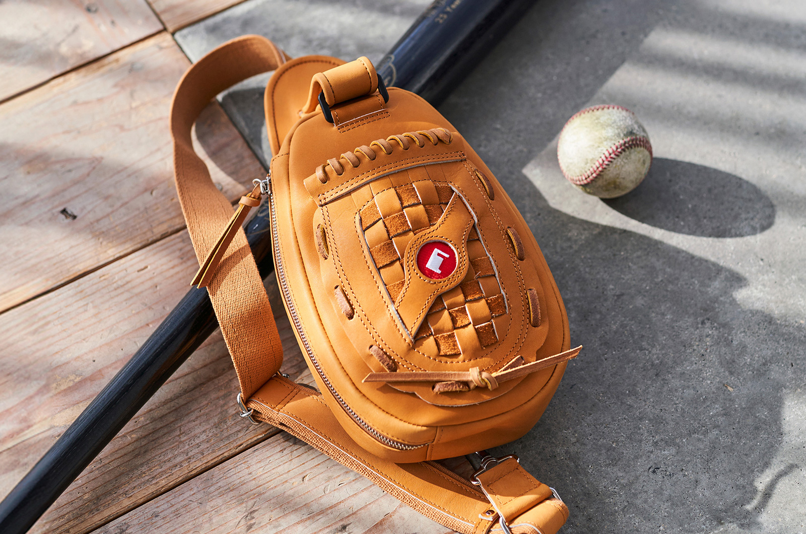 グローブバッグシリーズ｜革・レザーバッグのTRION(トライオン)公式サイト