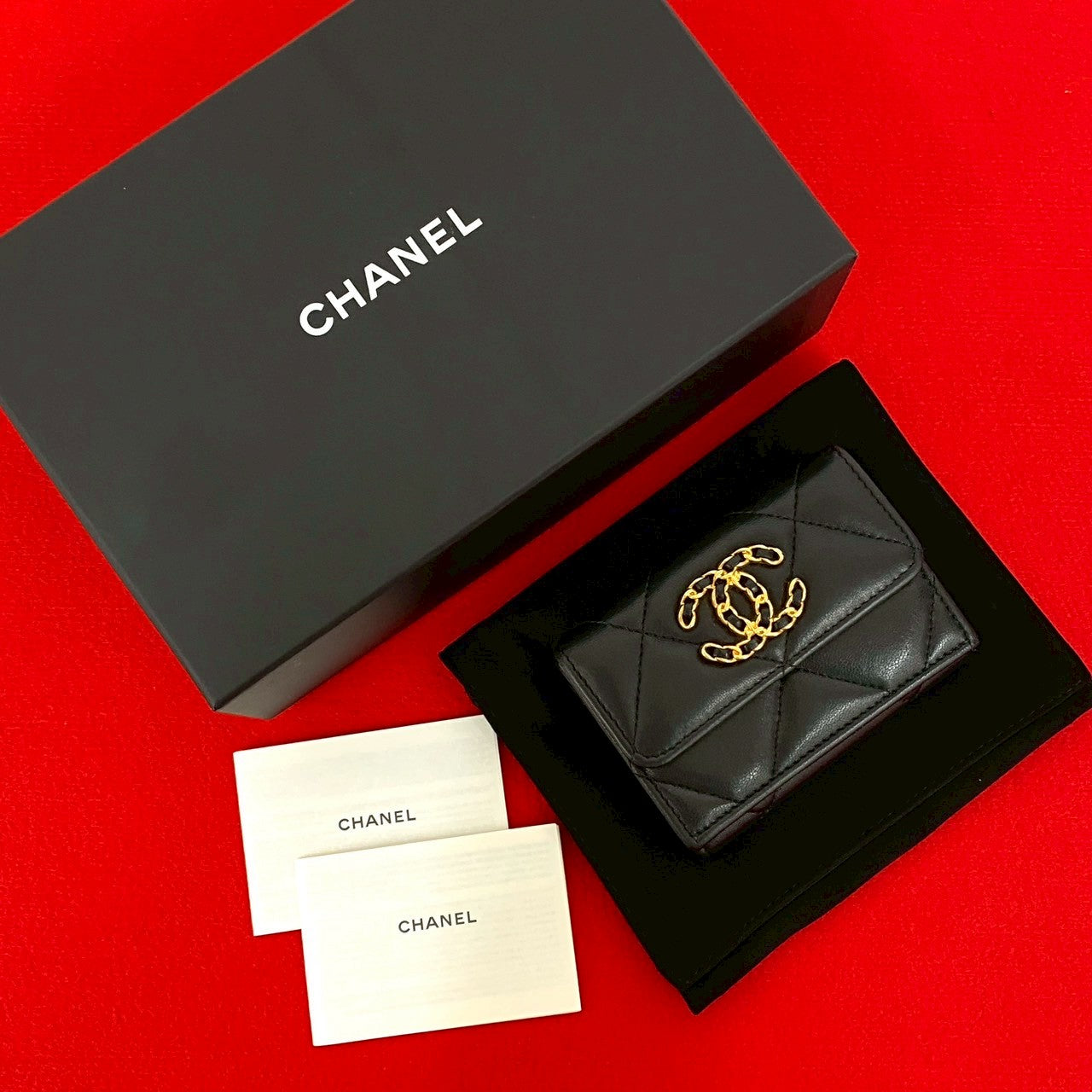 CHANEL シャネル 三つ折り財布 – Trip