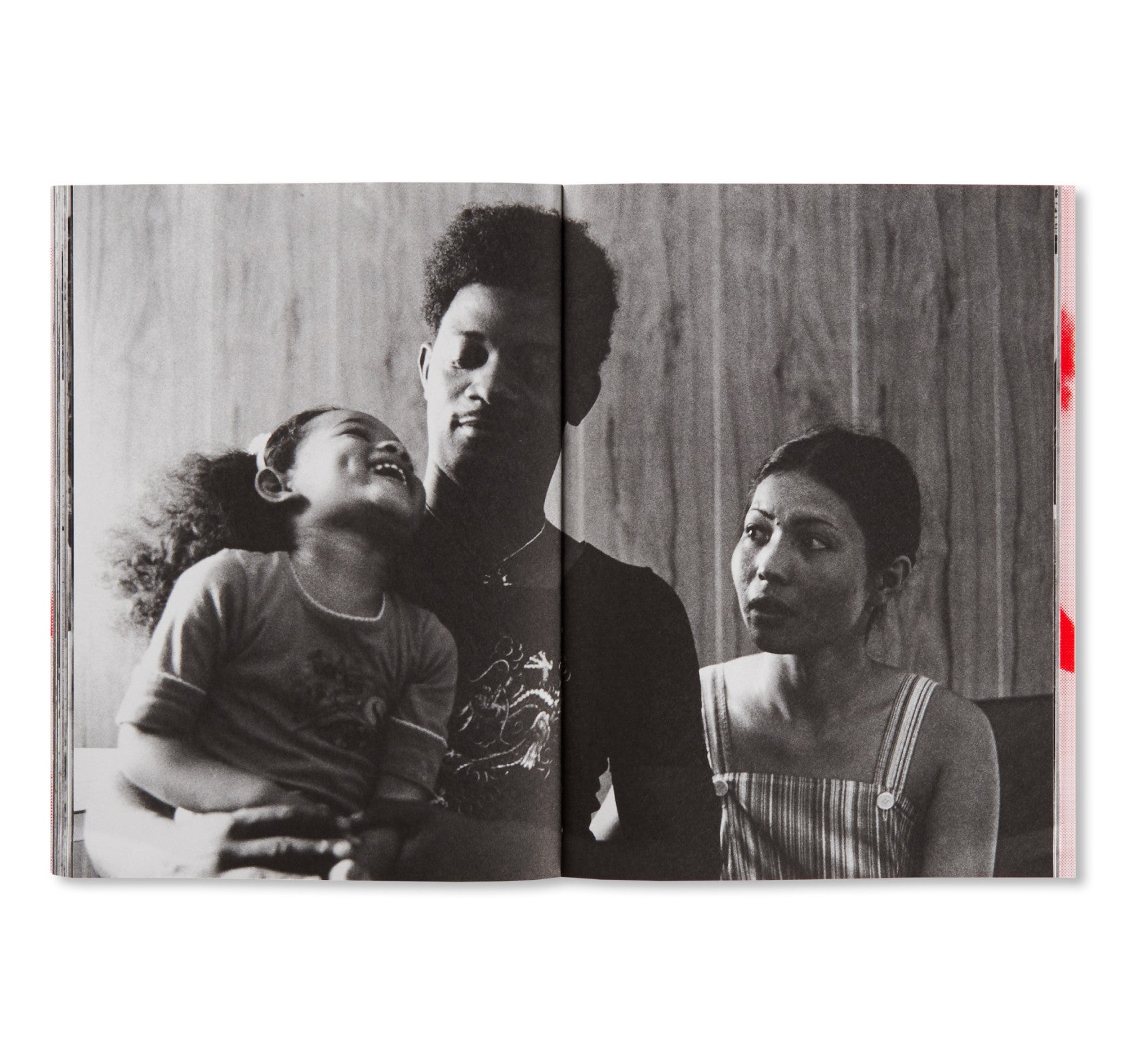 RED FLOWER, THE WOMEN OF OKINAWA / 赤花 アカバナー､沖縄の女 by Mao