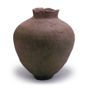 渥美 刻文壺 | 鶴田 純久の章 お話