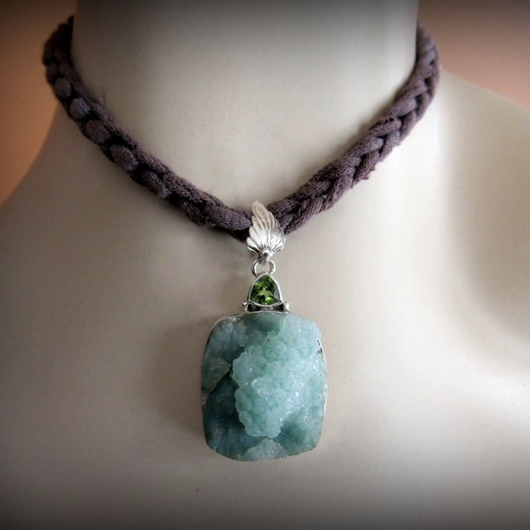 レア希少石キラキラ大ぶりグリーンアポフィライト原石＆ペリドット