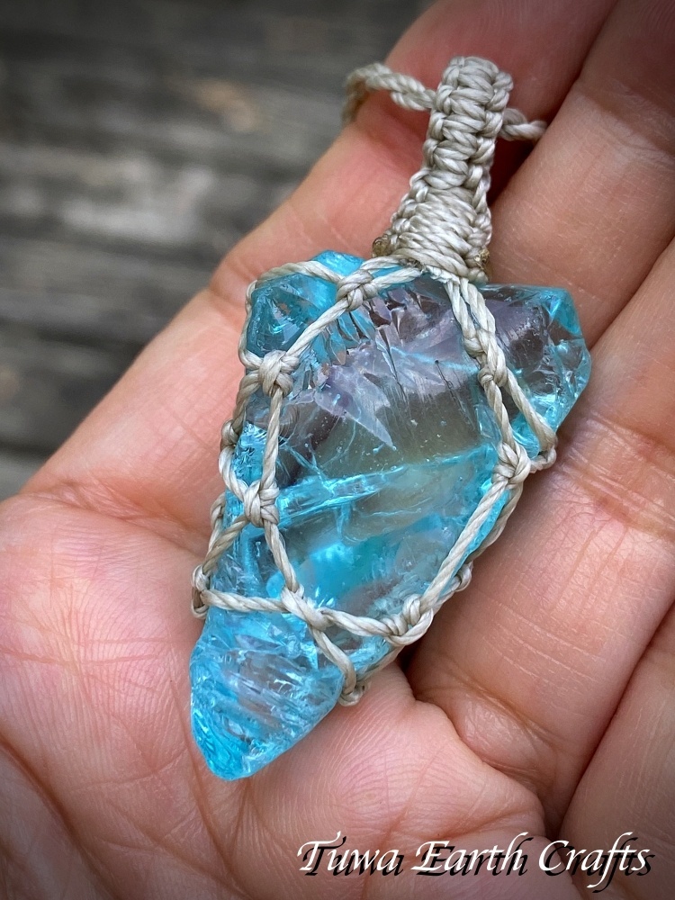 石全長4cm大ぶり 高品質アンダラクリスタル（シエラネバダ産