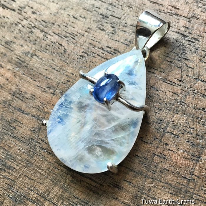 1点物 高品質レインボームーンストーン & 宝石質カイヤナイト