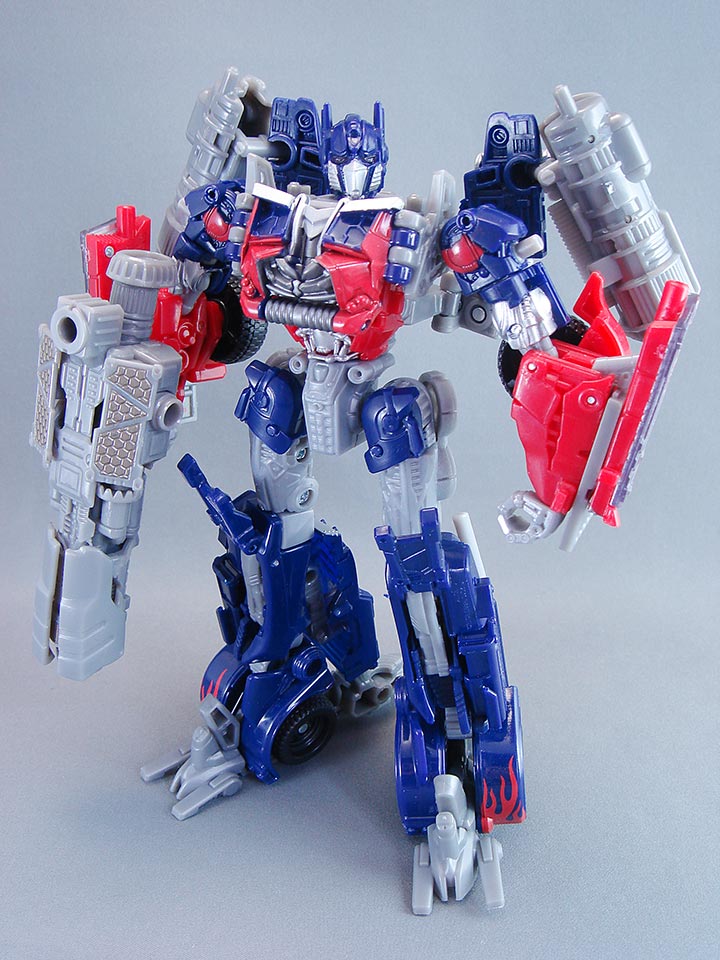 レビュー：TFダークサイドムーン オプティマスプライム（海外版）: 超