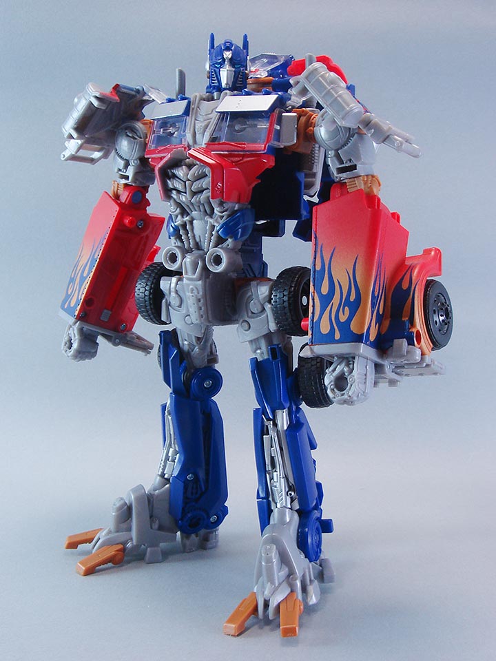 レビュー：TFダークサイドムーン アルティメットオプティマスプライム