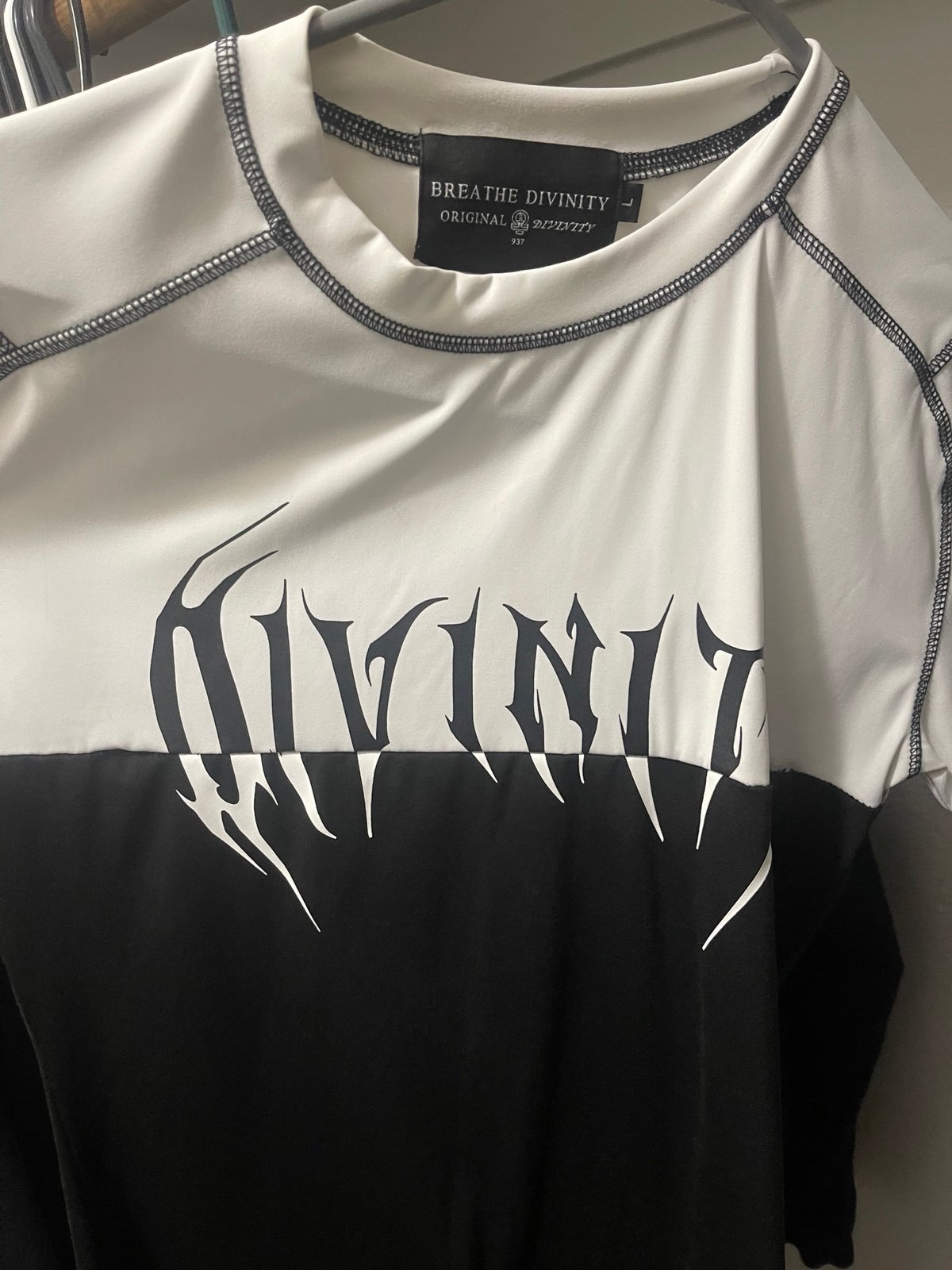 Breathe divinity compression short sleeve | Mercari