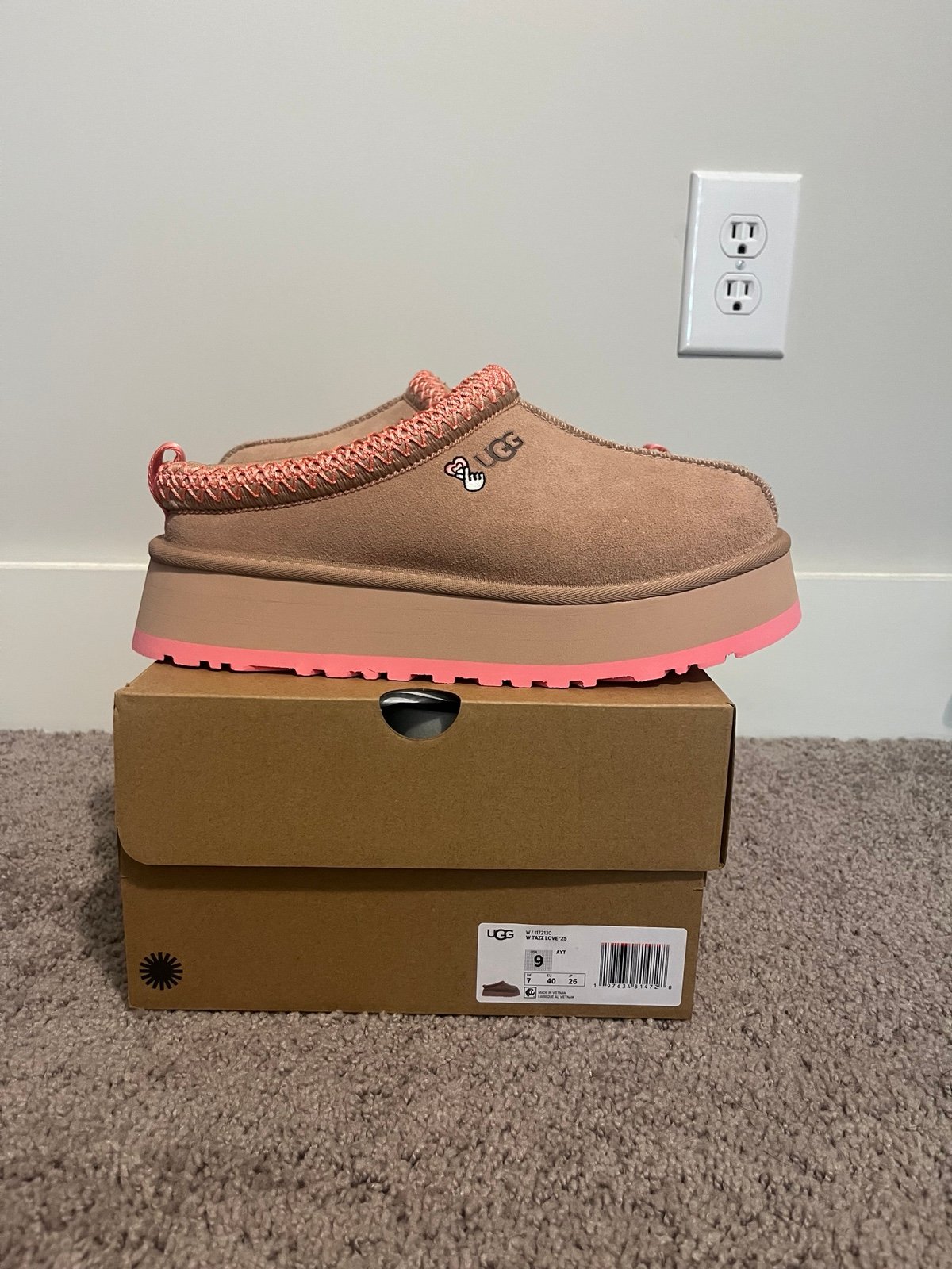 UGG Tazz Love '25 Valentines Limited Edition | Mercari