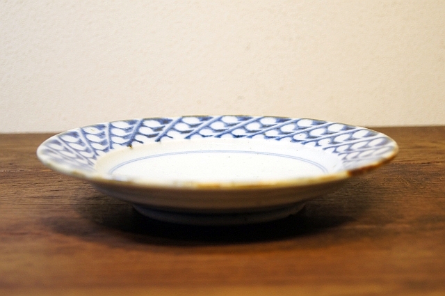 砥部焼 中田窯 5寸リム皿 （すずらん） | 内田屋通販