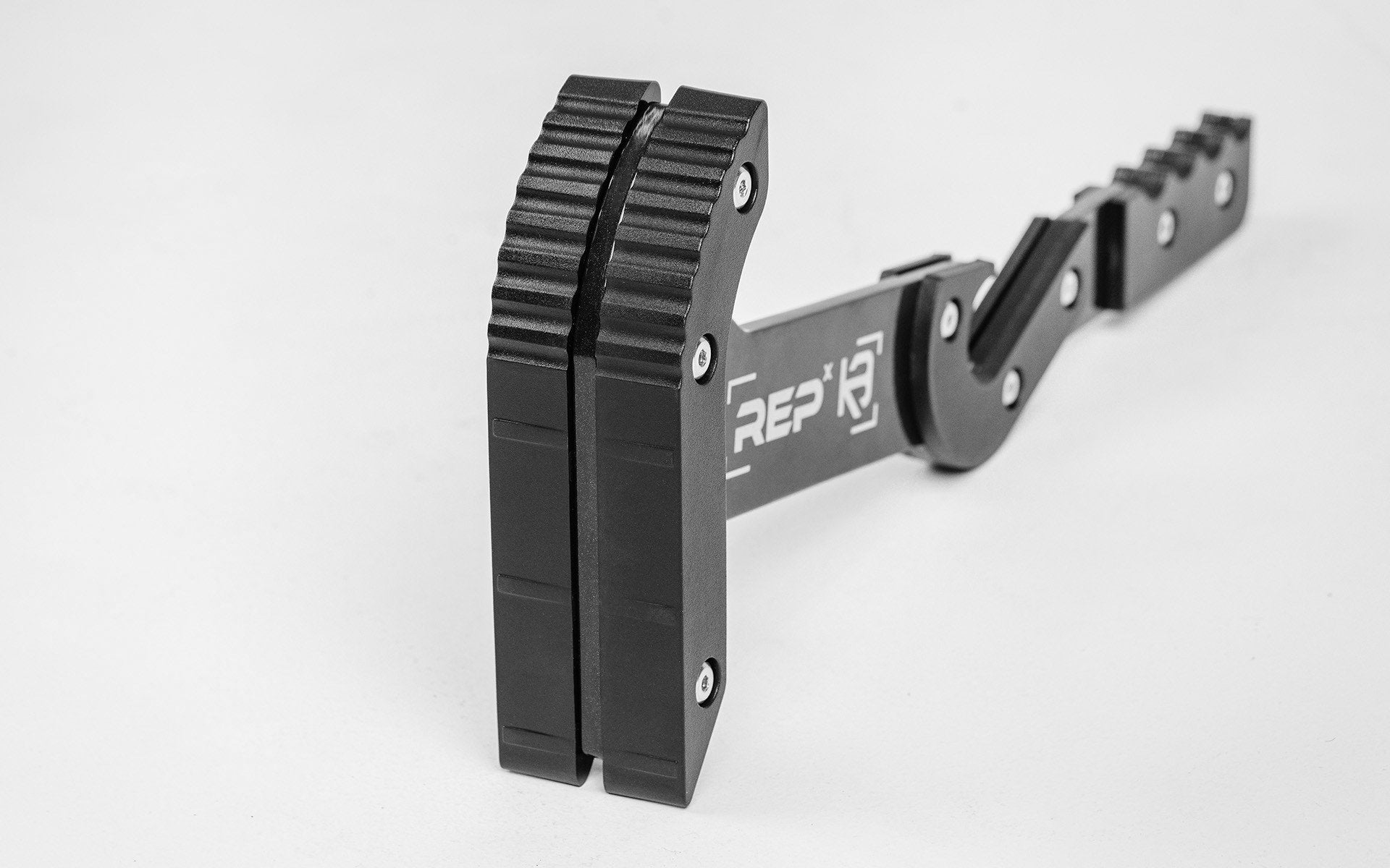 REP x Kleva Built™ Genesis™ ジャッキ 2.0 | REP Fitness｜ウチノジム