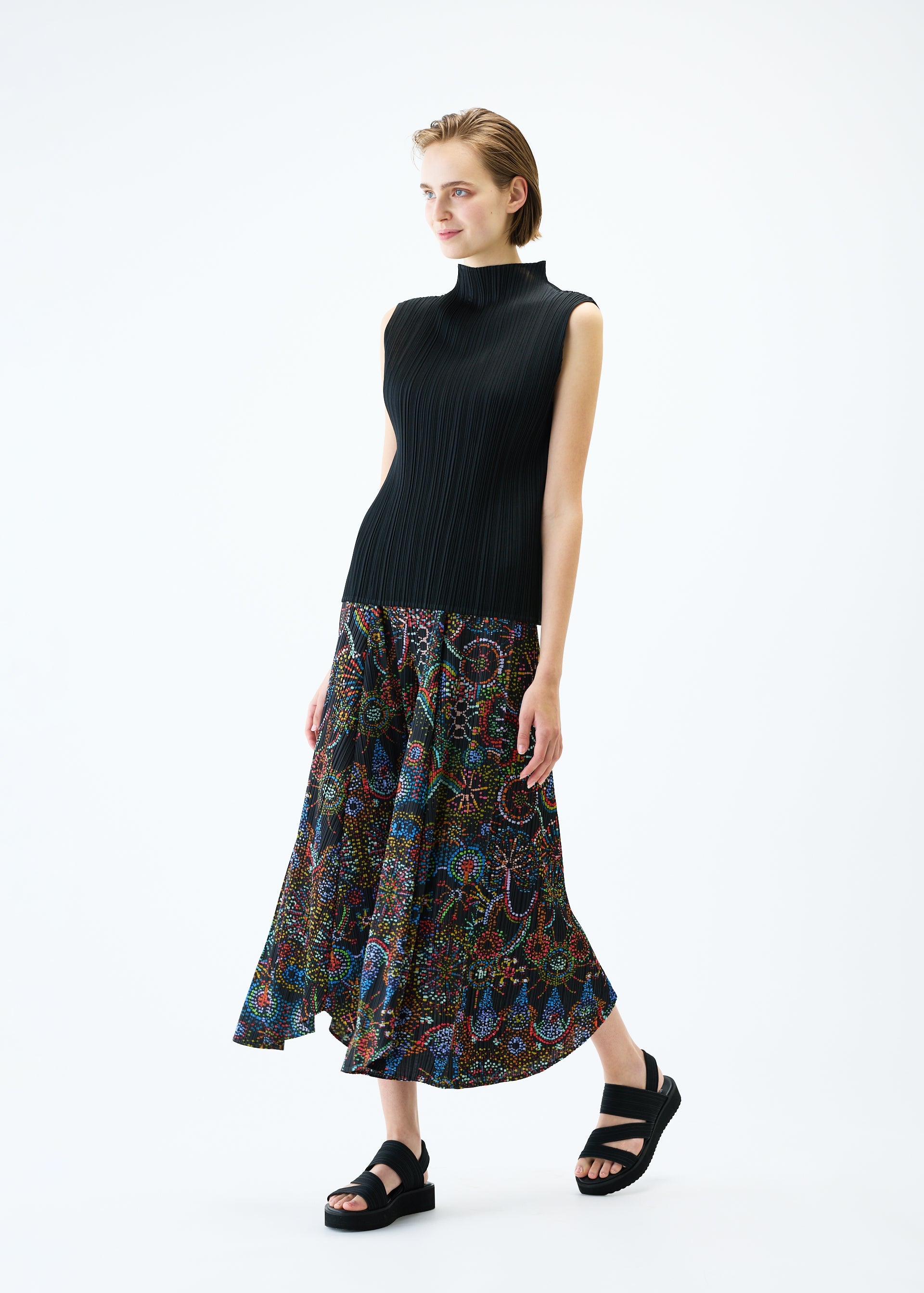 LIGHT FESTIVAL Trousers Black – The official ISSEY MIYAKE ONLINE