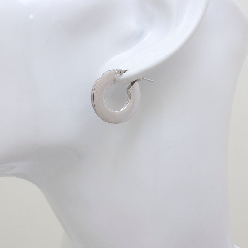 UNOAERRE K18ホワイトゴールドポリッシュフープピアス 29447 | UNOAERRE