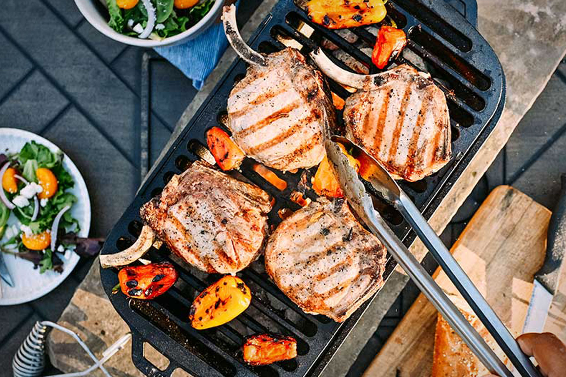 ロッジスポーツマンズプロ鋳鉄グリル | Uncrate