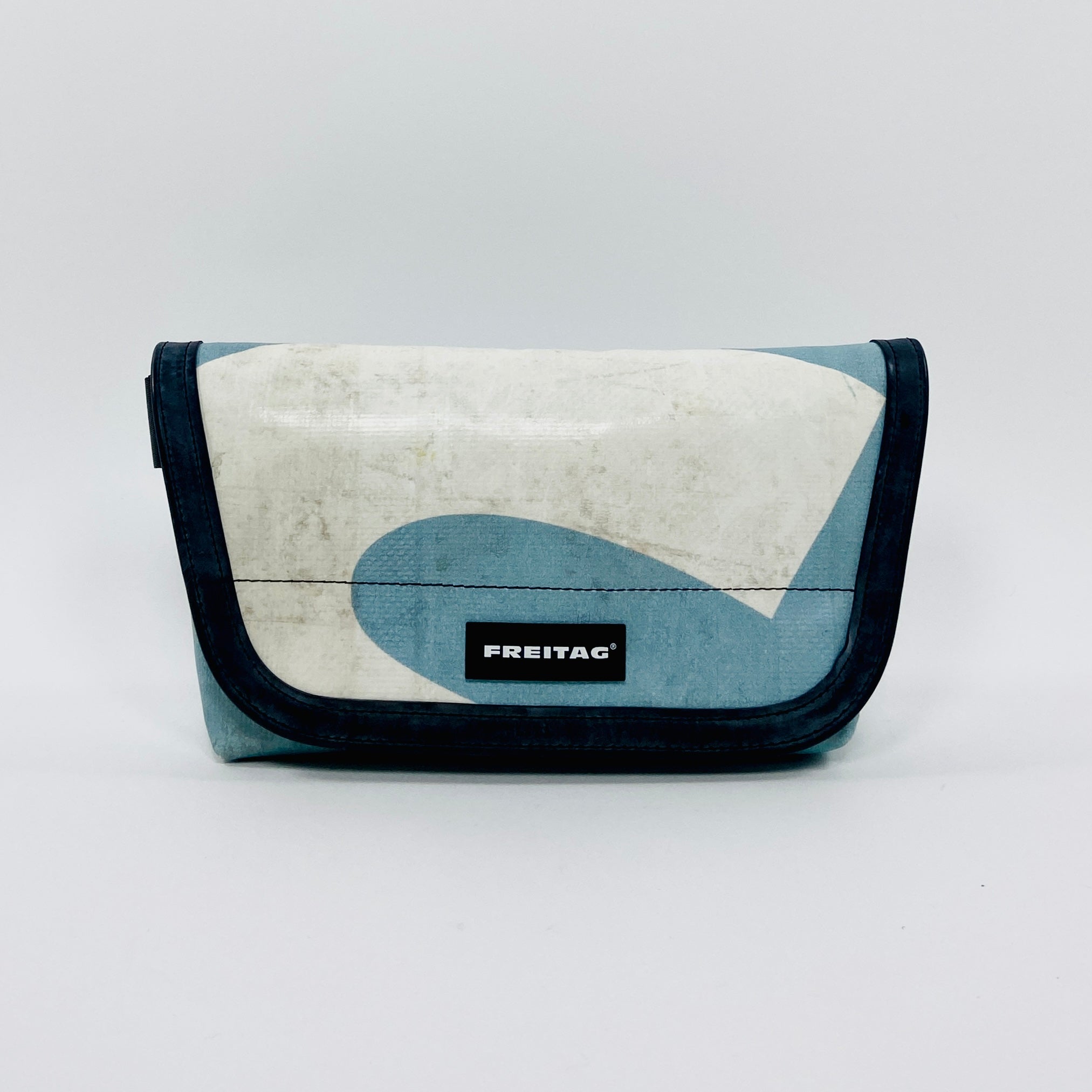 FREITAG F40 - Jamie - Light Blue and Off White – UNITOM