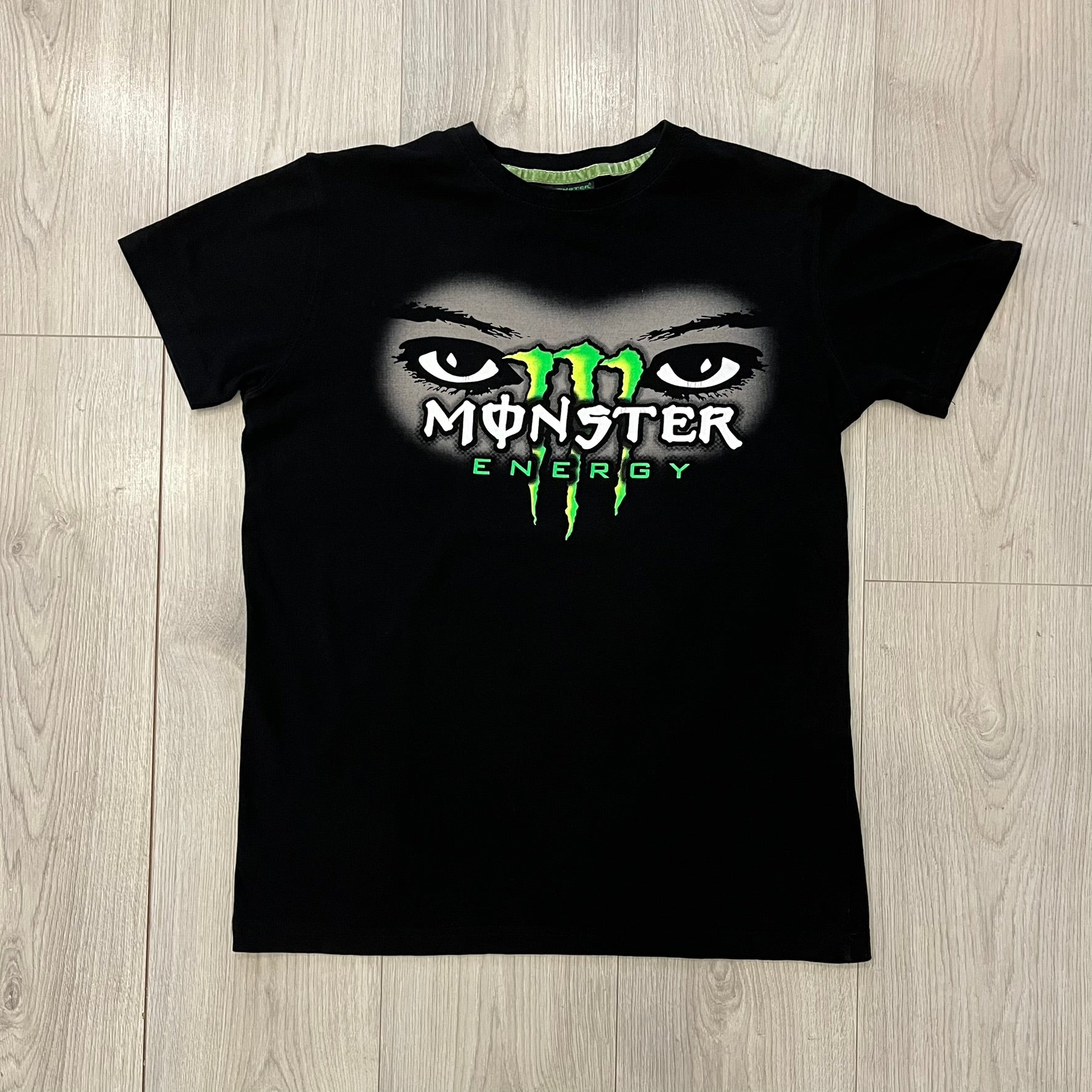 Monster Energy Eyes Tee – único13