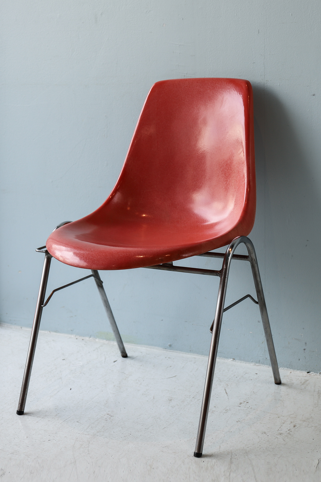 柳宗理 スタッキングチェア コトブキ製 FRP モダンデザイン/SORI