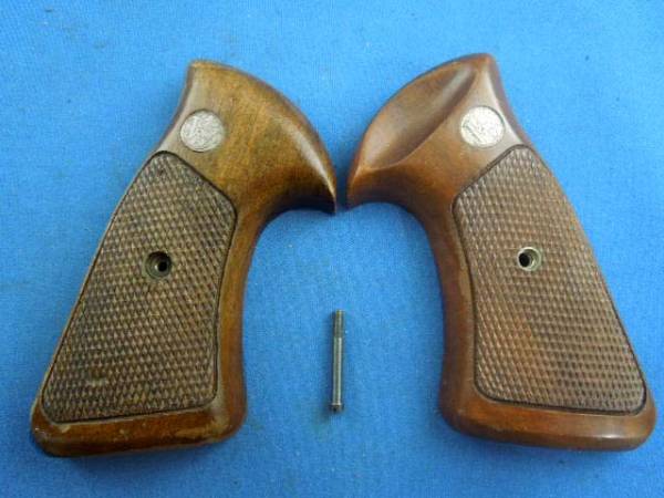 ☆S&W実物純正Jフレームラウンドバット木製ターゲットグリップ