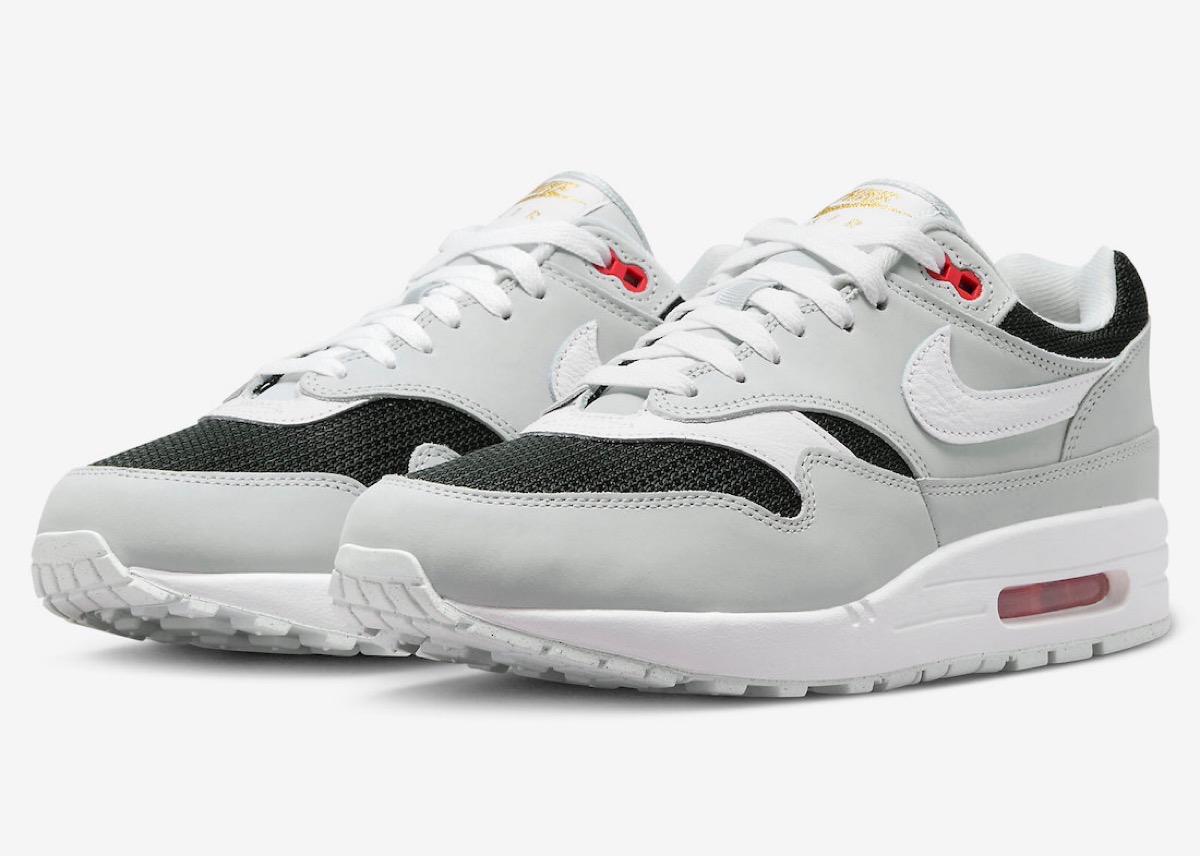 2004年の浦和レッズコラボを称えた Nike Air Max 1 PRM “Urawa”が国内