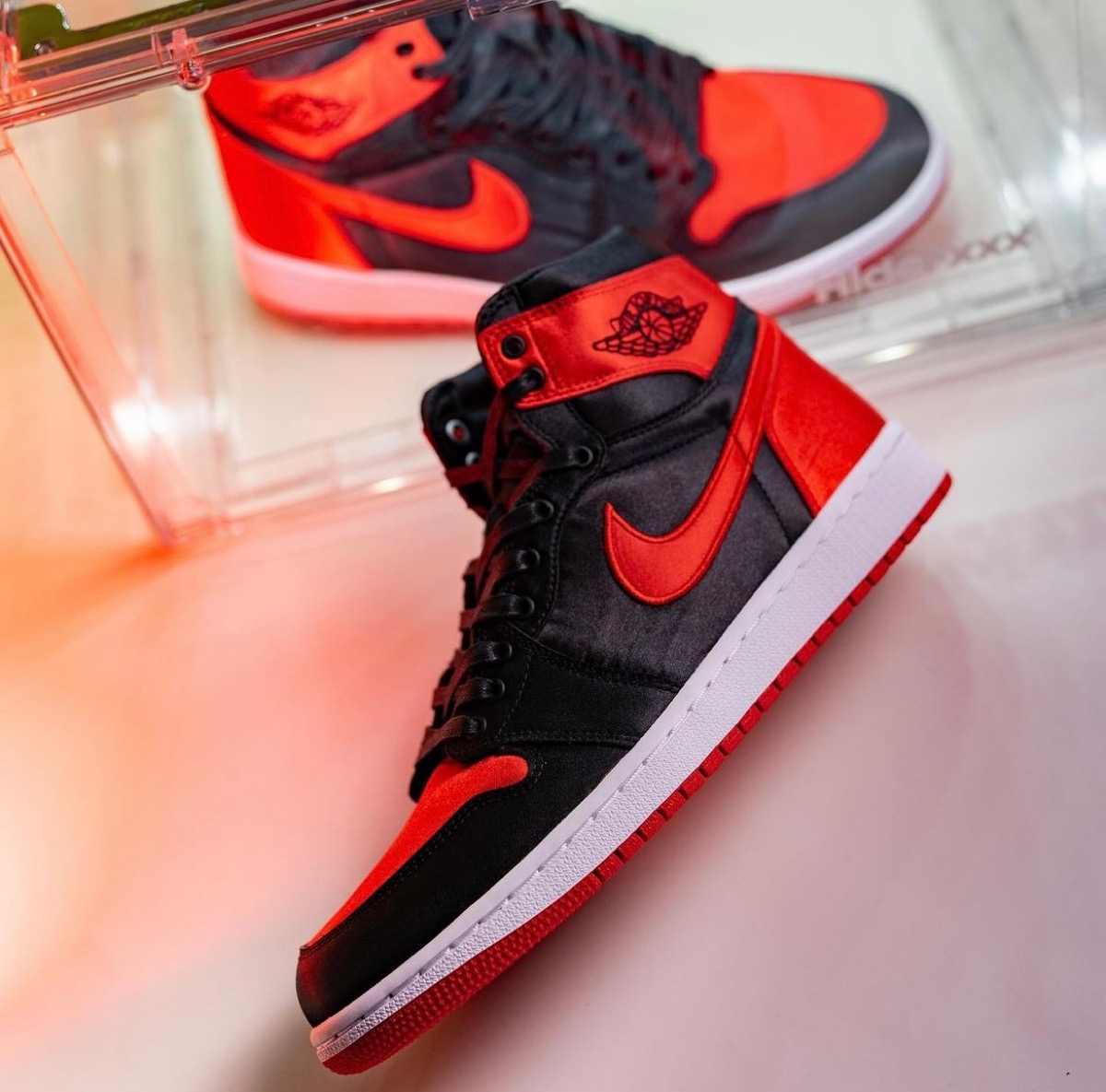Nike Wmns Air Jordan 1 Retro High OG “Satin Bred”が国内1月4日に