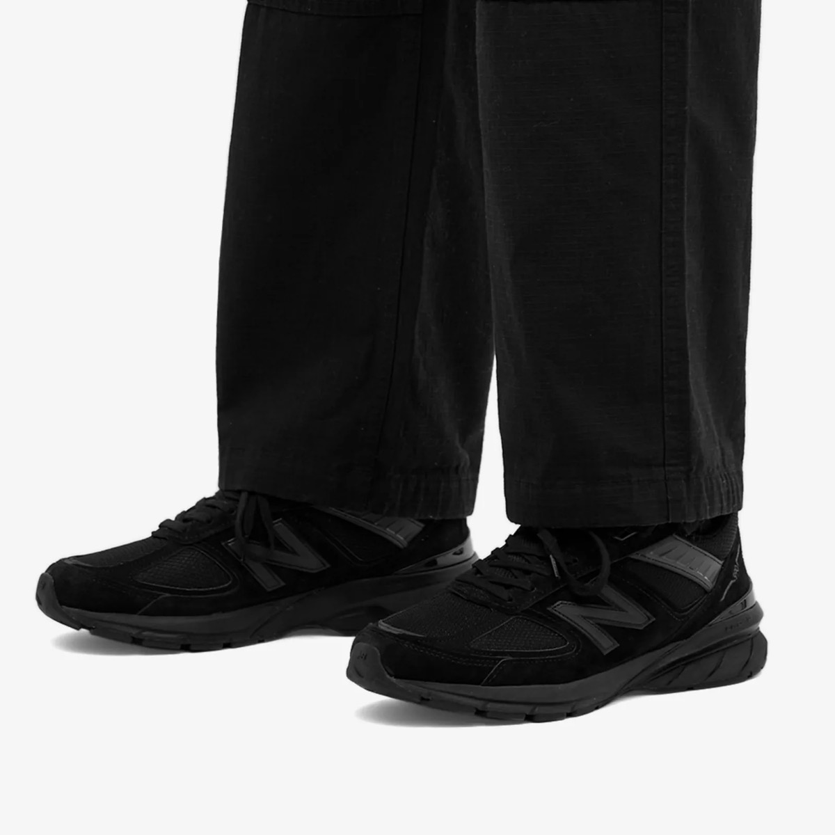 New Balance 『990v5 “Triple Black”』が再販中［M990BB5］ | UP TO DATE