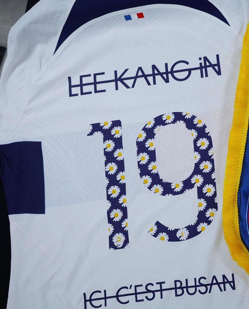 G-DRAGONが PSG × PEACEMINUSONE によるコラボユニフォームを制作