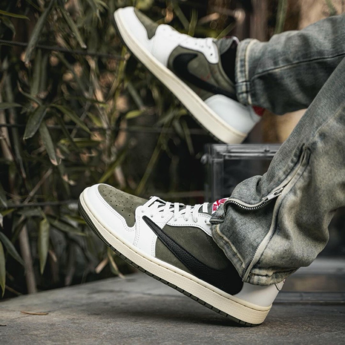 Travis Scott × Nike Air Jordan 1 Low OG SP “Reverse Olive”が国内9