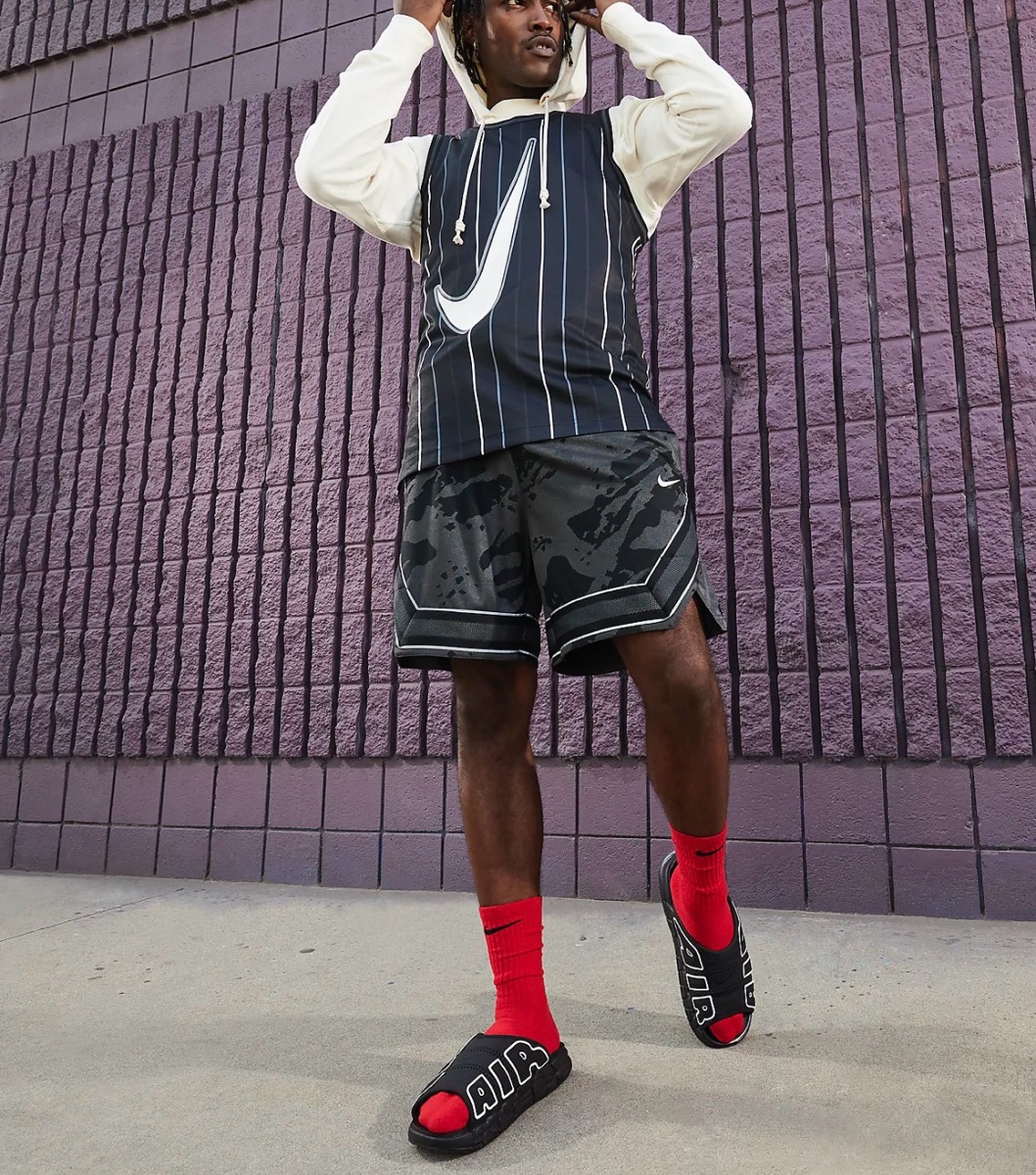 Nike Air More Uptempo Slide “Black/White”が国内4月12日に再販