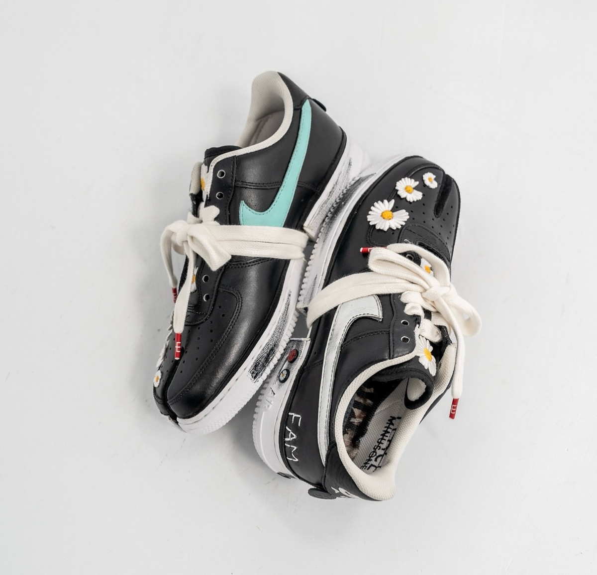 G-DRAGONがカスタムメイドの Nike Para-noise AF1 “VV” を着用 | UP TO