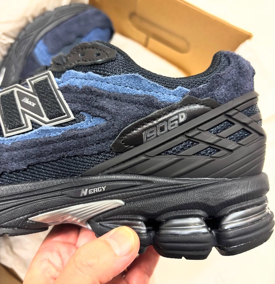 New Balance x atmos 1906D “Deep Sea”が国内12月21日に発売