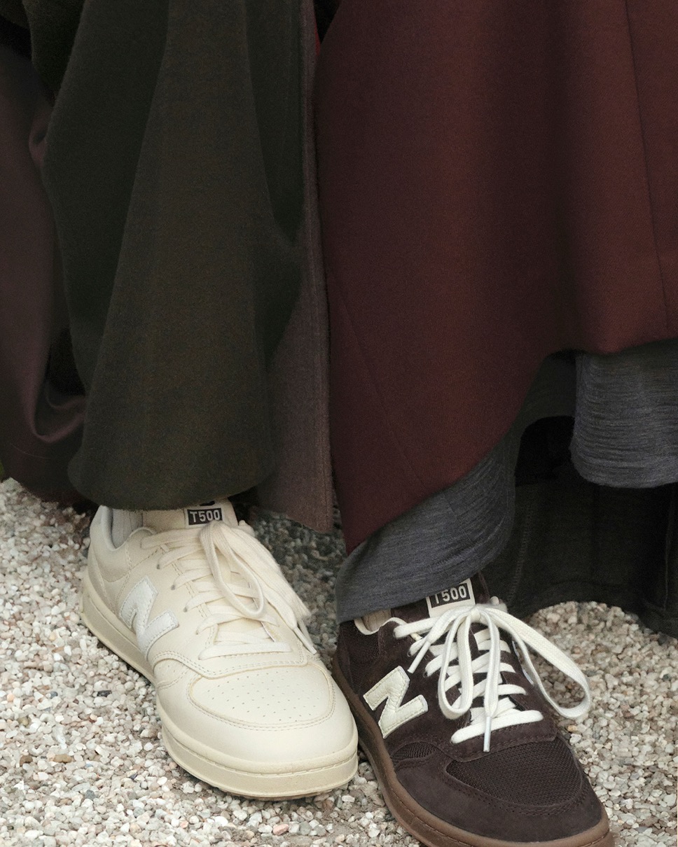 AURALEE x New Balance T500 が国内10月31日に発売【25FW】 | UP TO DATE