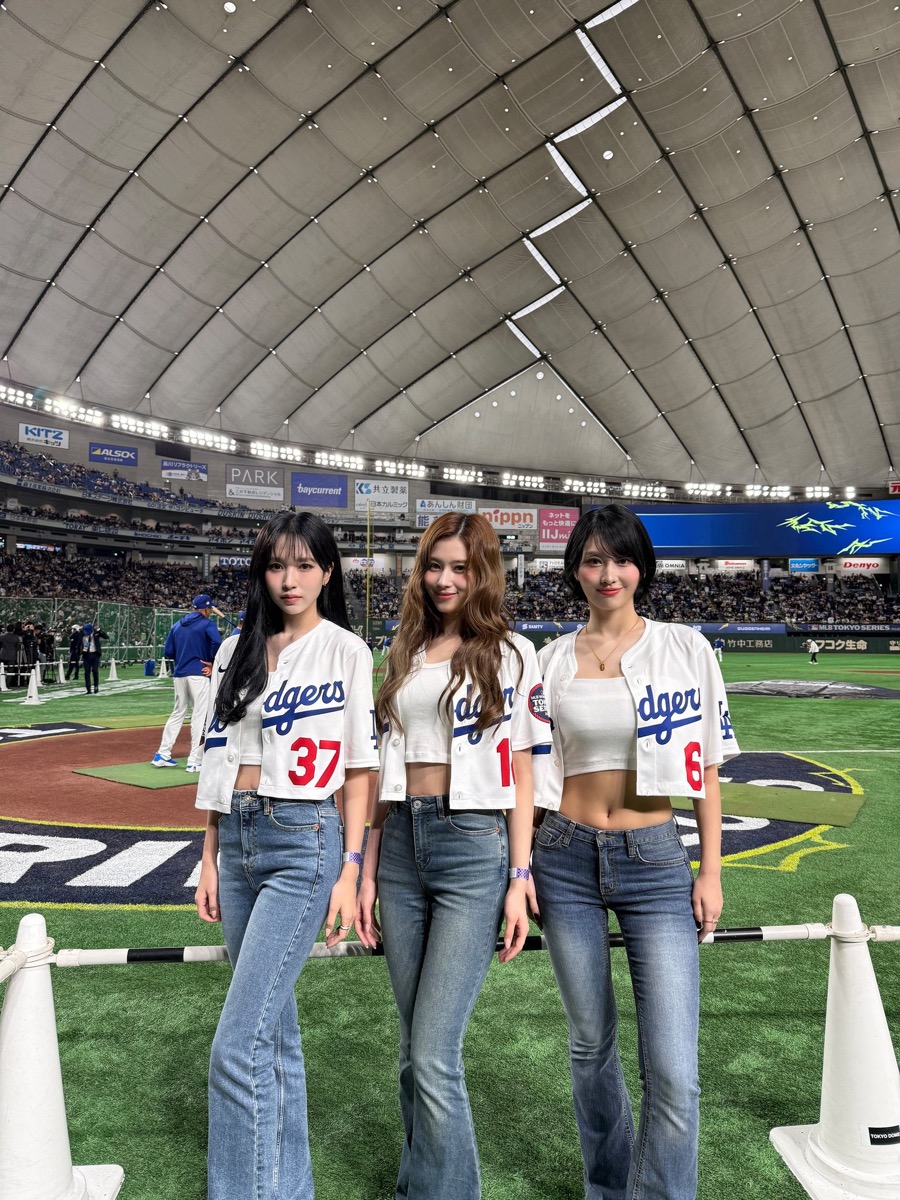 TWICE MISAMO の MLB東京シリーズ エキシビション着用ジャケットが国内