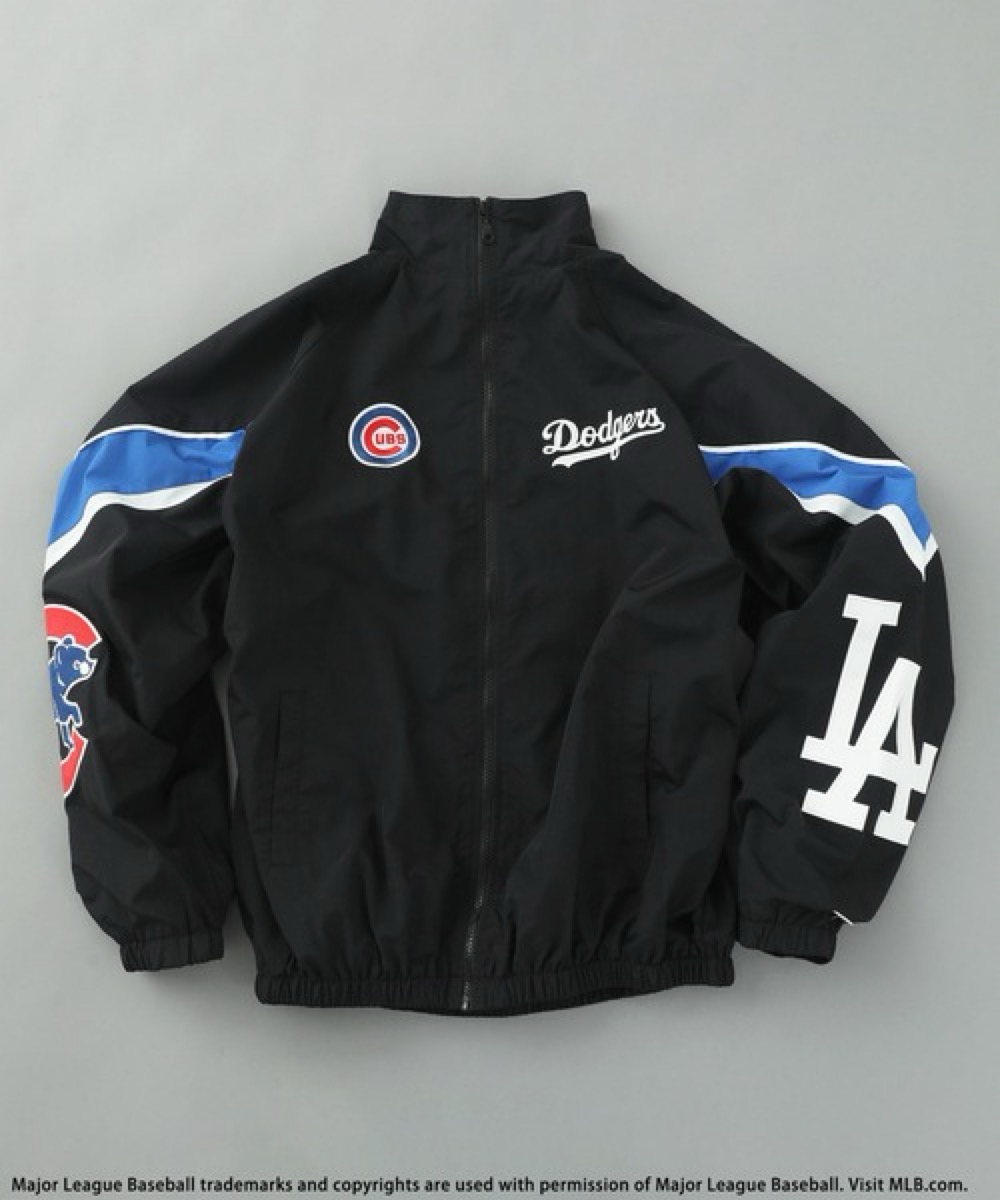 TWICE MISAMO の MLB東京シリーズ エキシビション着用ジャケットが国内