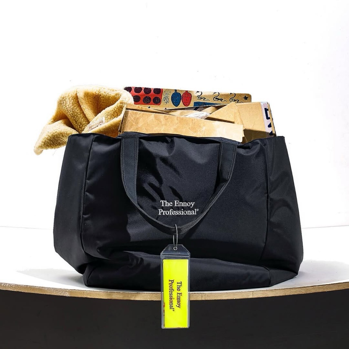 ENNOY x スタイリスト私物『UTILITY BIG BAG』の抽選販売が国内4月18日