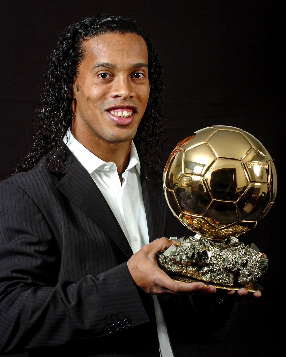 Ronaldinho x Nike Tiempo Legend SE “Touch of Gold”が国内12月10日