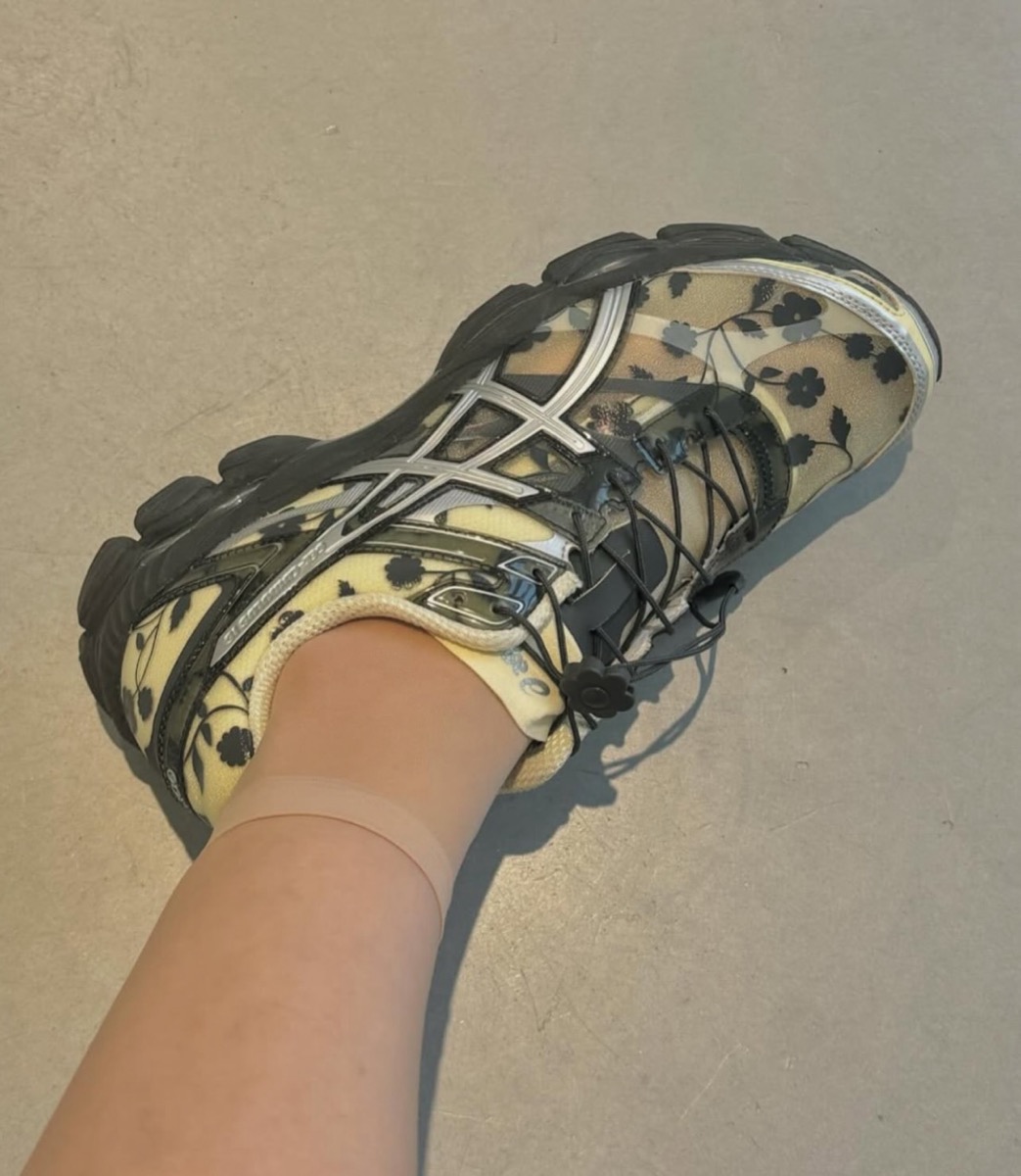 Cecilie Bahnsen x ASICS Gel-Cumulus 16 SSCBが国内6月27日より発売