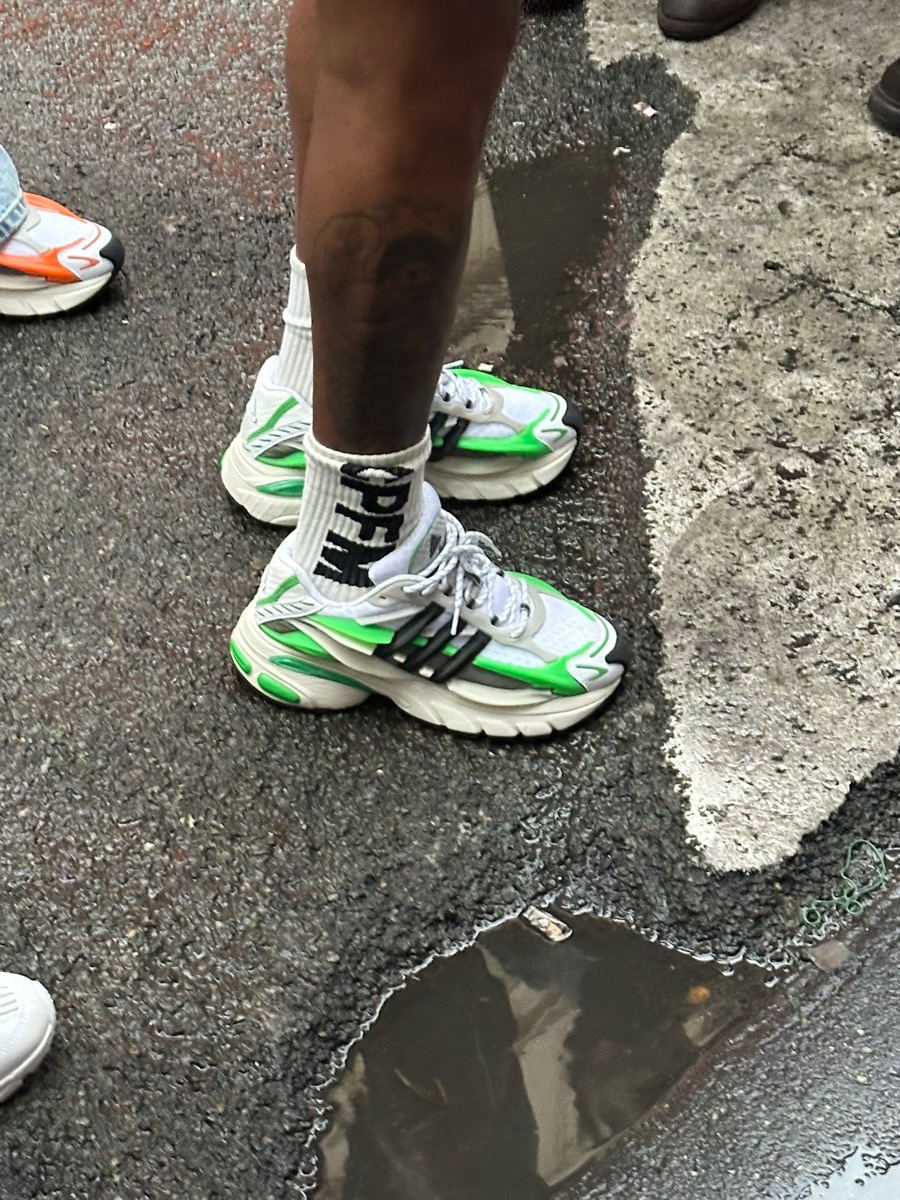 Pharrell x adidas『Adistar Jellyfish “Real Green”』が国内10月11日