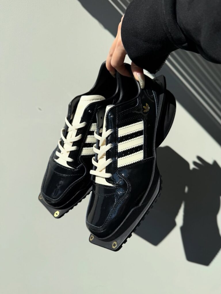 adidas スニーカーx革靴な新作『Forum SQ “Black Patent”』が国内1月23